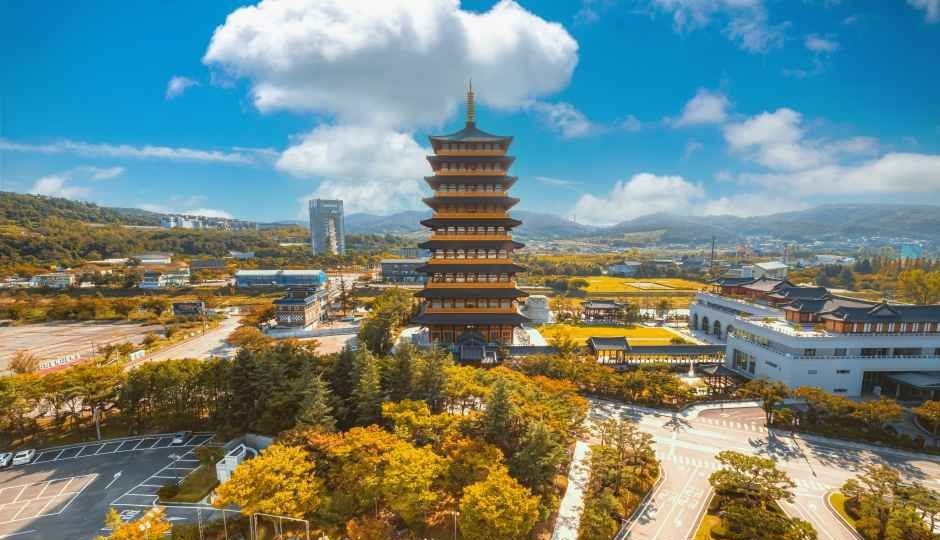 경주 보문관광단지와 주변 호수 권역을 내려다본 전경